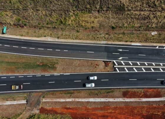 estrada: rodovia em São Paulo